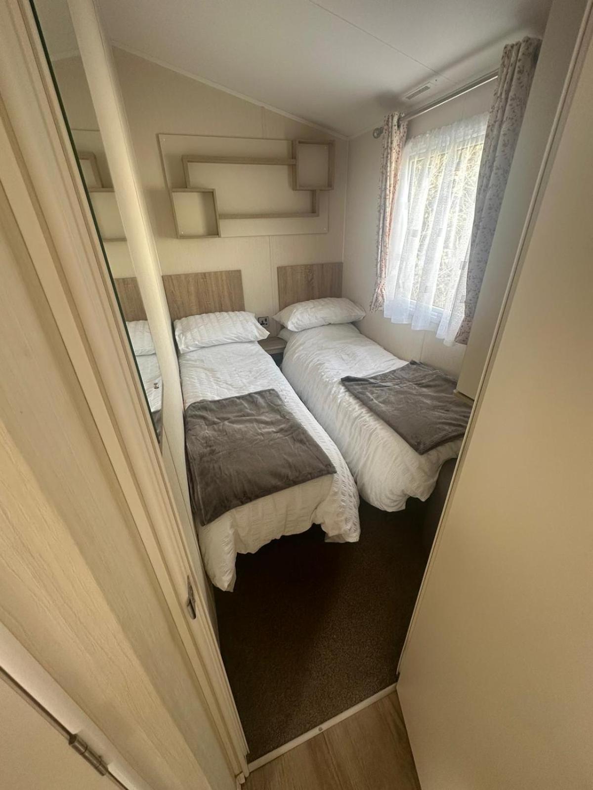 Holiday home 4 Bed 10 Berth Caravan Seawick Saint Osyth